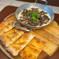 imagem Mix De Funghi e Fonduta de Formagio